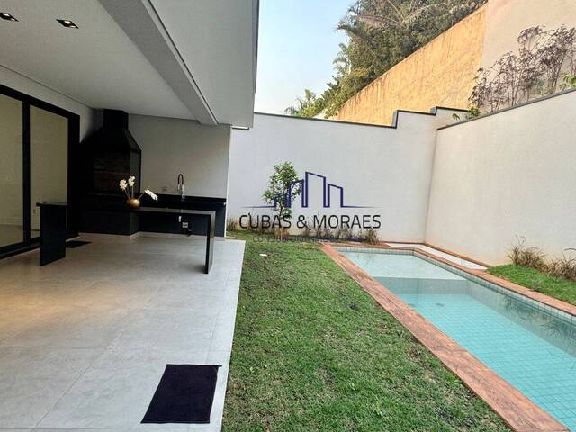 Casa para Venda em Santana de Parnaíba - 4