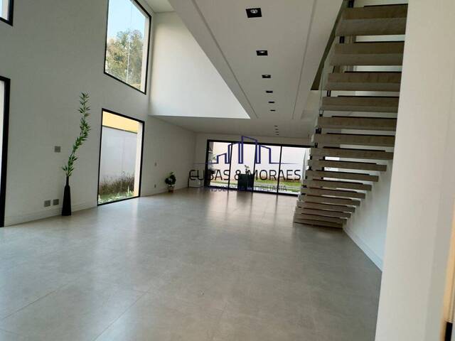 Casa para Venda em Santana de Parnaíba - 5