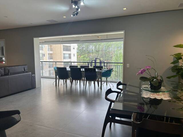 Apartamento para Venda em Santana de Parnaíba - 4