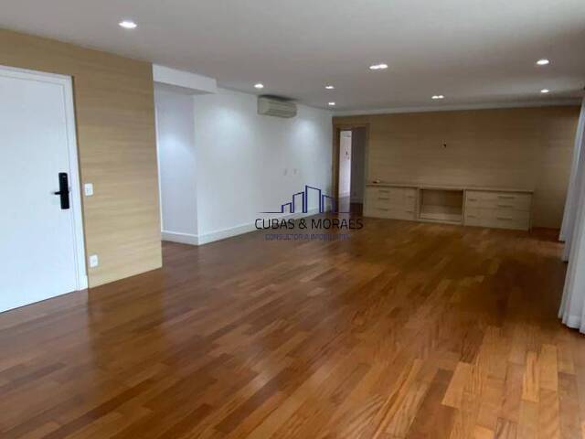 Locação em Alphaville Centro Industrial e Empresarial/Alphaville. - Barueri